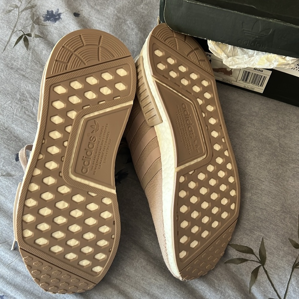 ADIDAS | NMD R1 French Beige - Picture 4 of 4